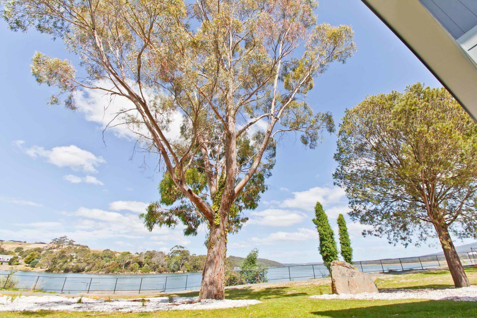 Waterfront Apartments Devonport Exterior photo